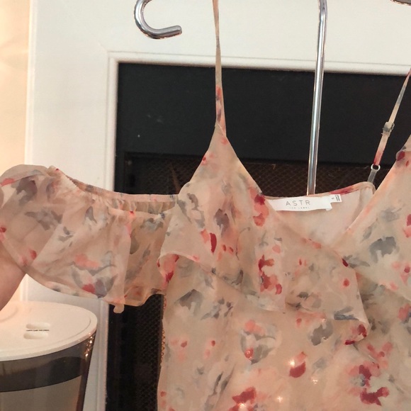 Astr Floral Cami Blouse - Picture 2 of 5